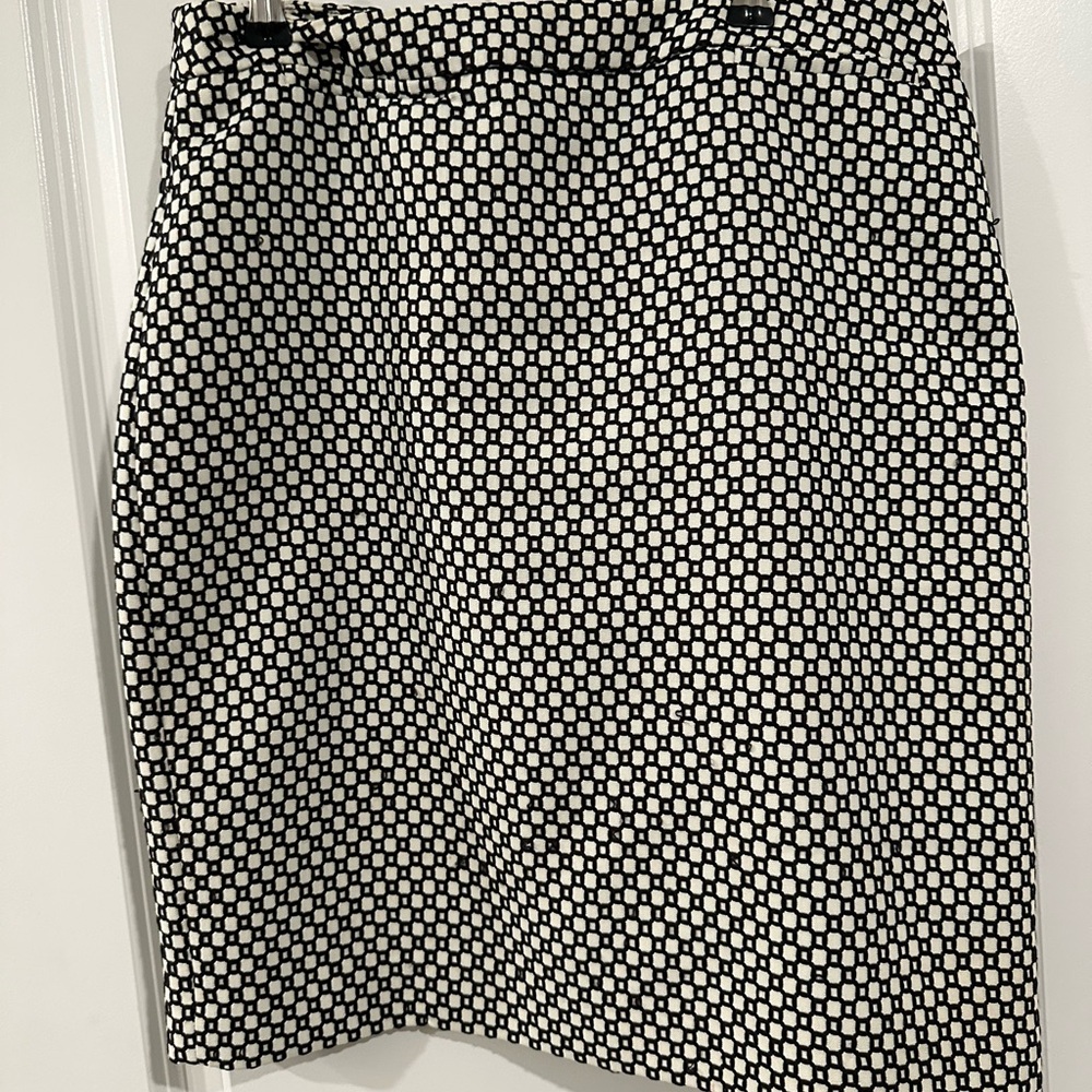 Black and White Patterned Women's Skirt